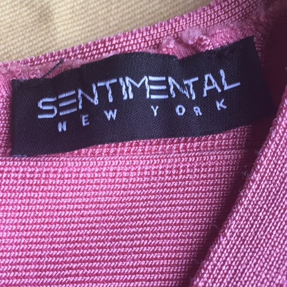 Sentimental Dress - Picture 7 of 8